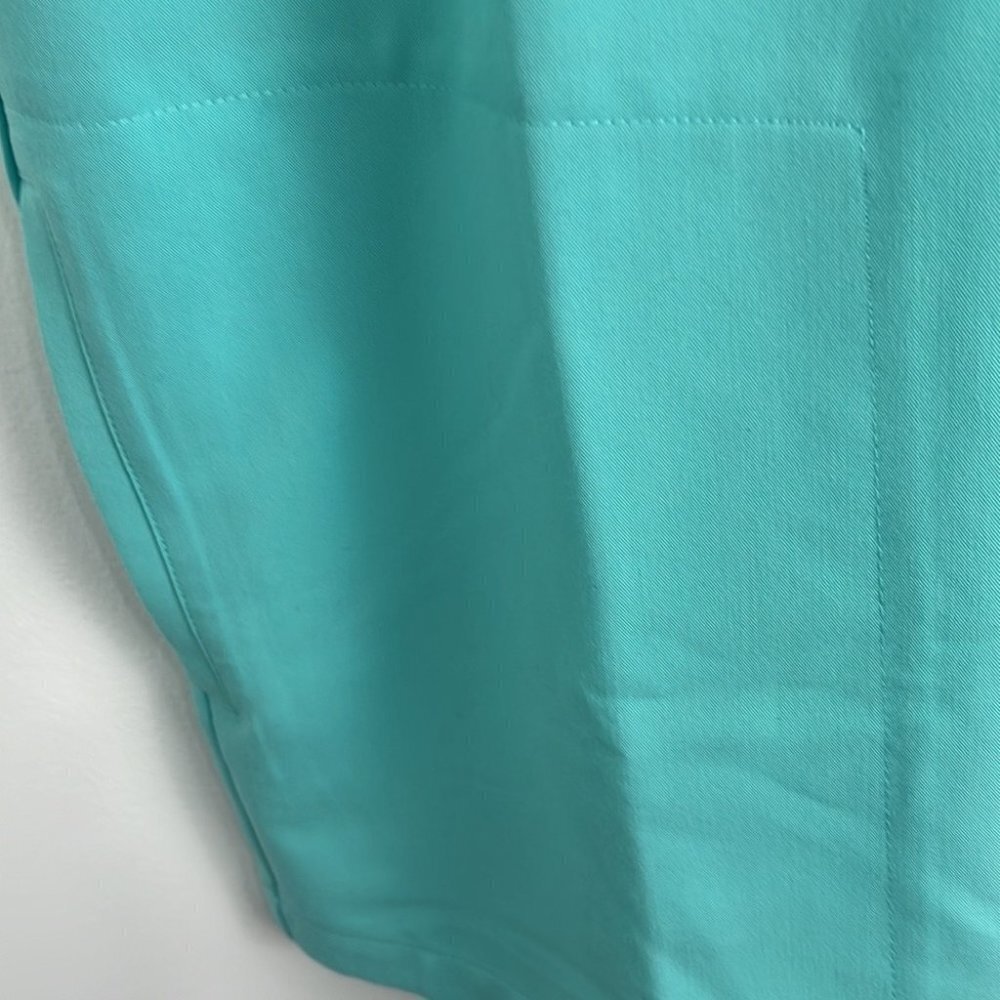Figs Numi Technical Collection Aqua Three  Pockets Scrub Top - Picture 9 of 9